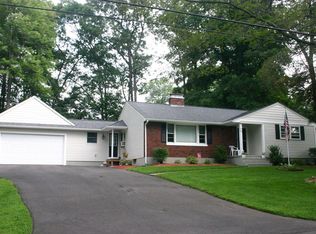 27 Cedar Cir, Beacon Falls, CT 06403