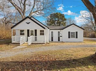 2000 E B St, Belleville, IL 62221