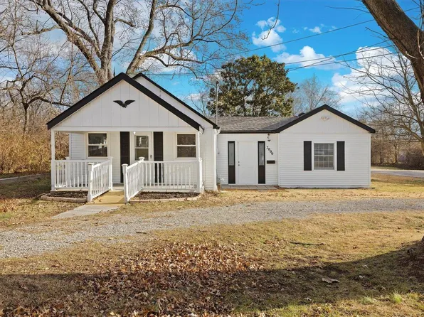 2000 E B St, Belleville, IL 62221