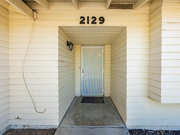 5th image of 2129 N 11th Ave