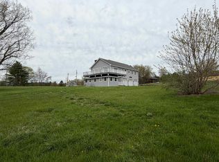 85 Elm Hill Dr, Clarendon, VT 05759