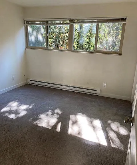 6516 25th Ave NE #9 — Photo 15