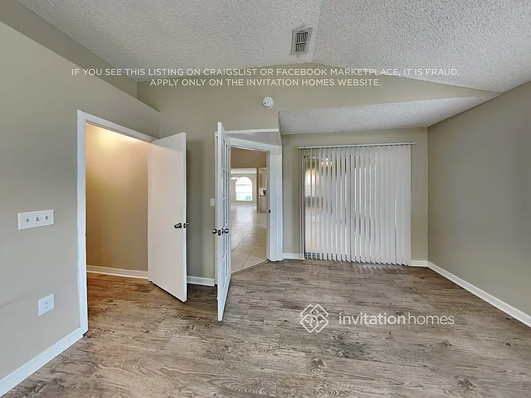 706 49th St E — Photo 8