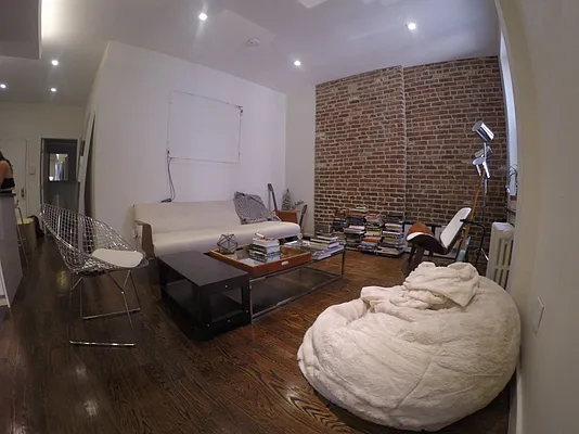 Rented by Bohemia Realty Group | media 35