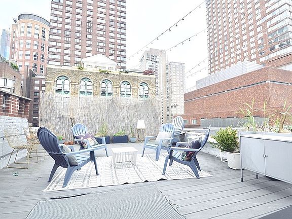 4th image of 73 W 68th St APT 8