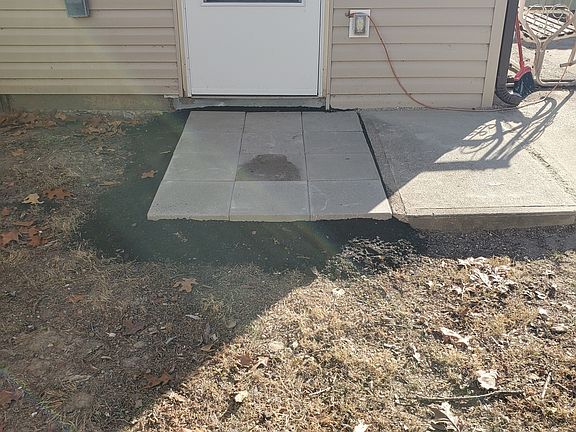 4th image of 917 Hickory St