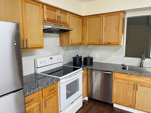 4th image of 3400 Pleasant Valley Ln