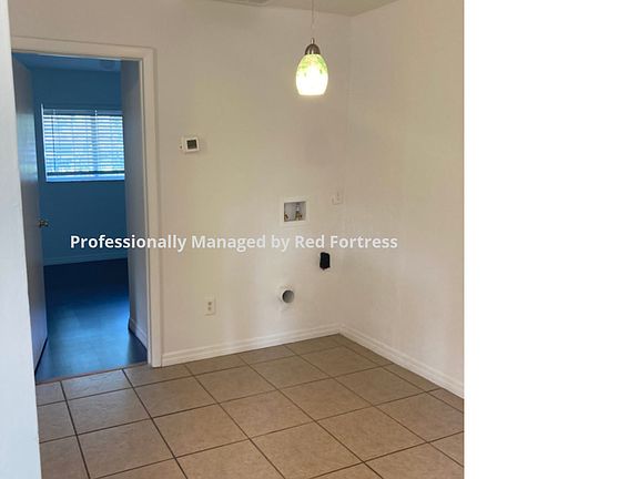 3rd image of 2748 Orange St #B