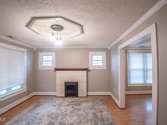 2nd image of 1718 Mary St