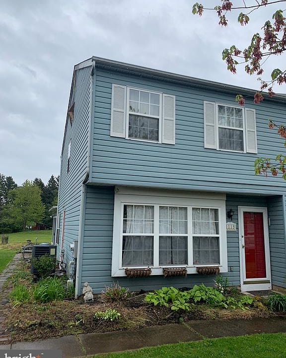 2nd image of 1118 Farmhouse Ln