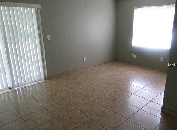 4th image of 112 E Alma Ave