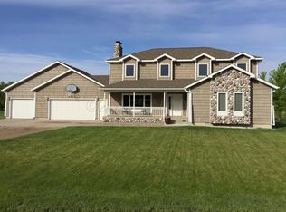 8010 Aquarius Dr, Fargo, ND 58104