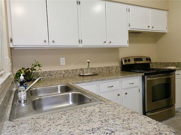 3rd image of 1529 Fort Smith Blvd