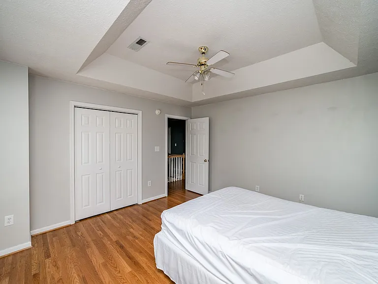 72 Viking Dr — Photo 48