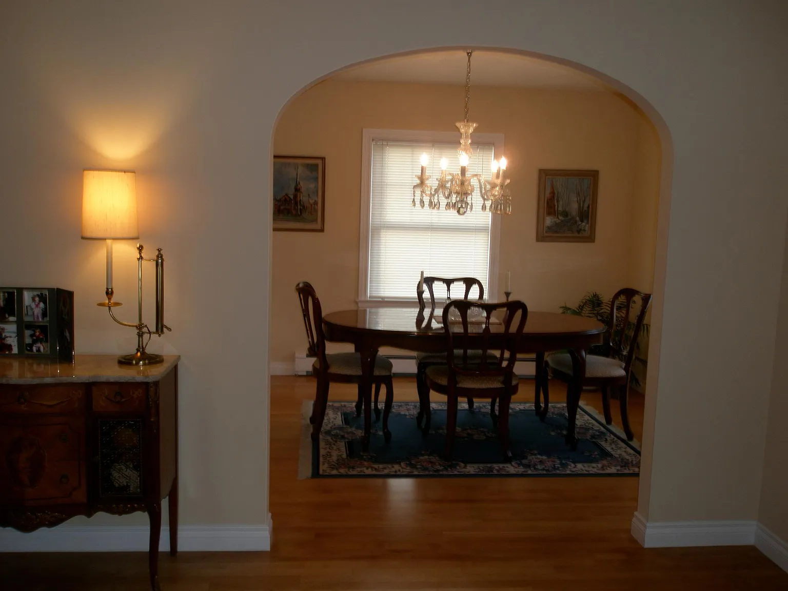 5 bed, 2200 sqft, $3,750 — Photo 2