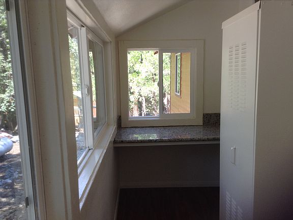 3rd image of 41222 Valley Falls Dr