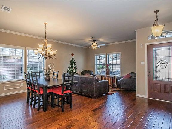 4th image of 3105 Glenwood Dr