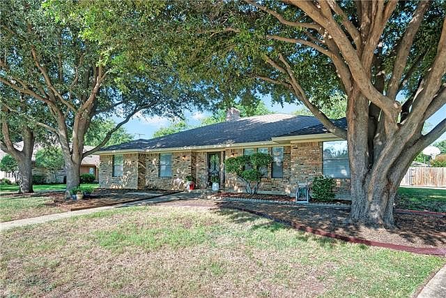 1st image of 491 Medina Dr