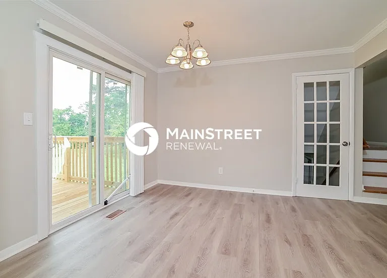 7833 Brownvue Rd — Photo 4