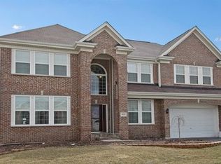 2935 Kelly Dr, Elgin, IL 60124