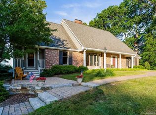 20 Sunrise Dr, Canton, CT 06019