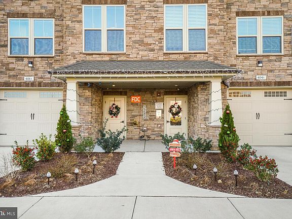 2nd image of 3282 Pine Needle Cir #303