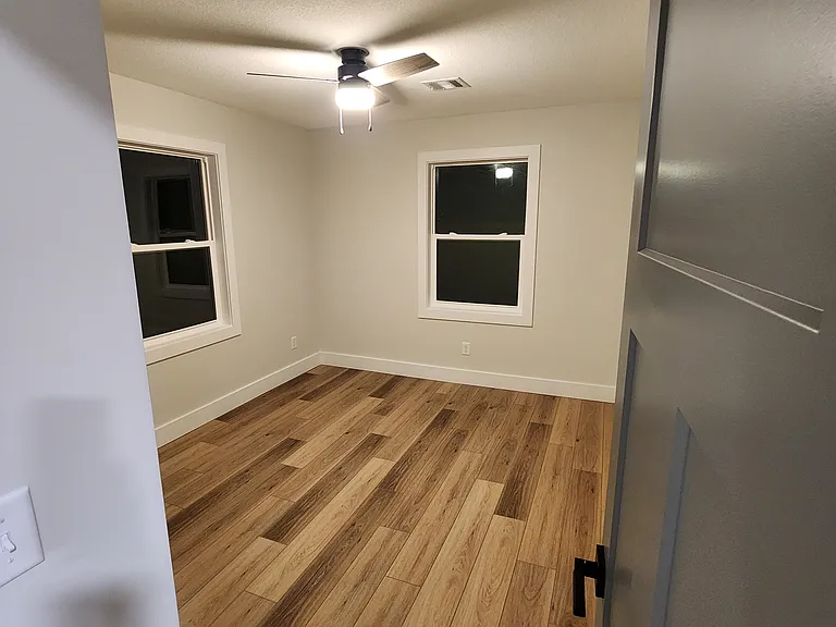4406 E Central Ave — Photo 4