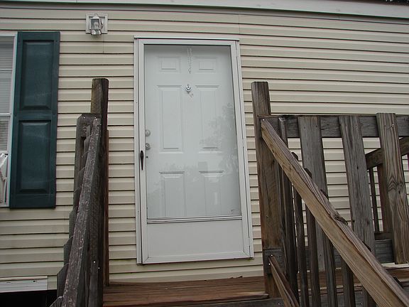 3rd image of 444 Apricot Ln