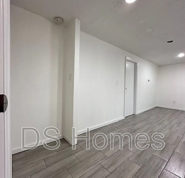 34 Elizabeth Ave — Photo 14