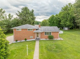 103 Chapel View Dr, Greensburg, PA 15601