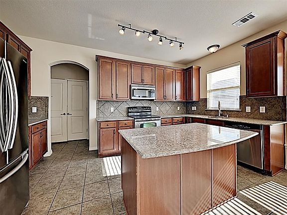 5th image of 12304 Coral Dr