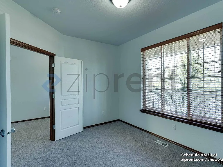 2812 67th Ct SE — Photo 6