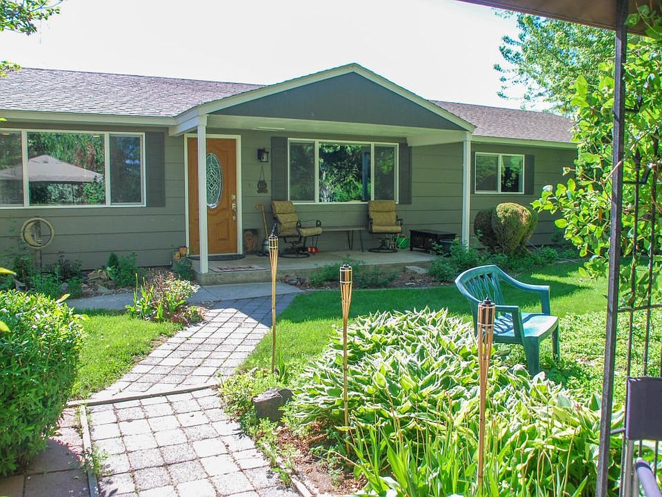 8808 Carlson Drive - Yakima, WA 98903