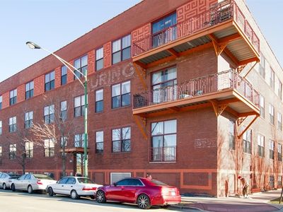 1061 W 16th St SUITE 209, Chicago, IL, 60608