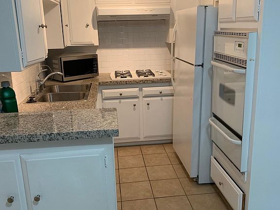 3rd image of 1907 Selby Ave APT 1