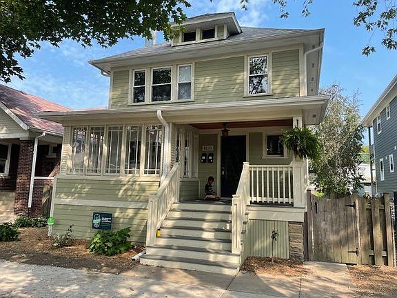 3rd image of 4135 N Maplewood Ave