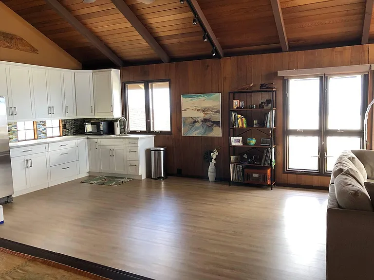 Halekoa Dr — Photo 18
