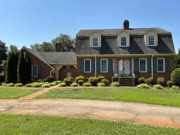 106 Lakeland Ave, Moore, SC 29369