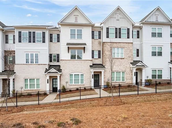 3322 Cranston Ln, Kennesaw, GA 30144