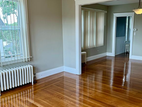 5th image of 178-180 Warren Ave #1