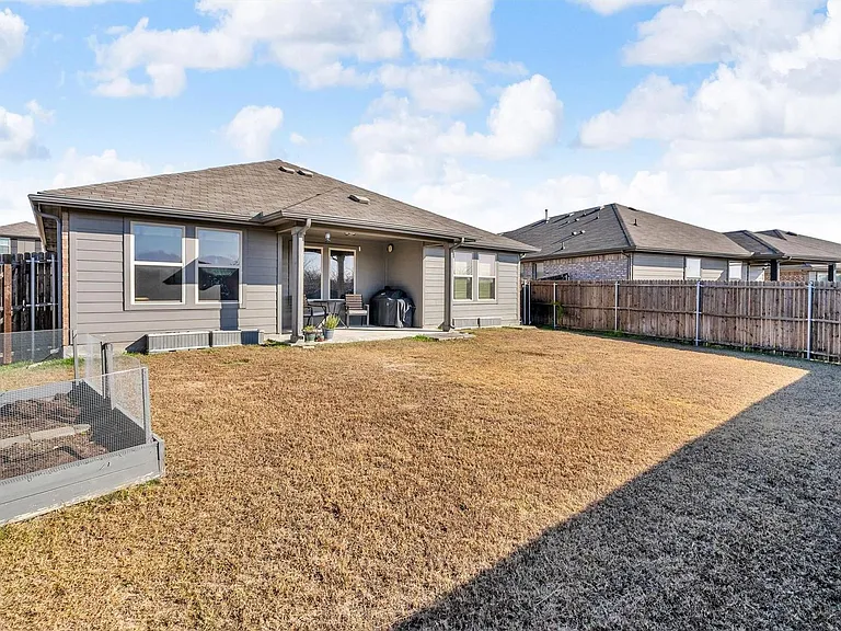 2310 Bellewood Ct — Photo 25