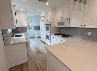 7043 Shirley Ave, Reseda, CA 91335