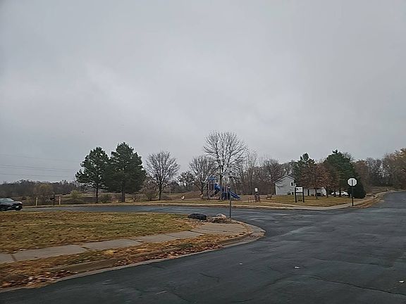5th image of 1208 Leo Ln
