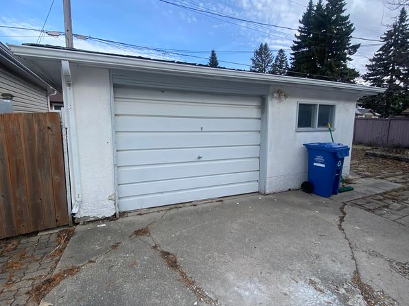 204 Broad Bay, Winnipeg, MB R2G 0P9