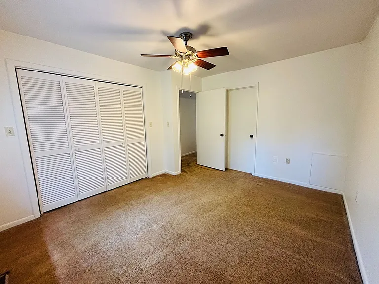 326 Shenandoah Cir — Photo 12