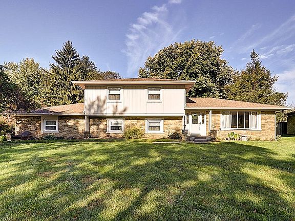2nd image of 6910 White Pines Ct
