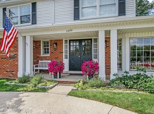 6499 Atkins Dr, Troy, MI 48085