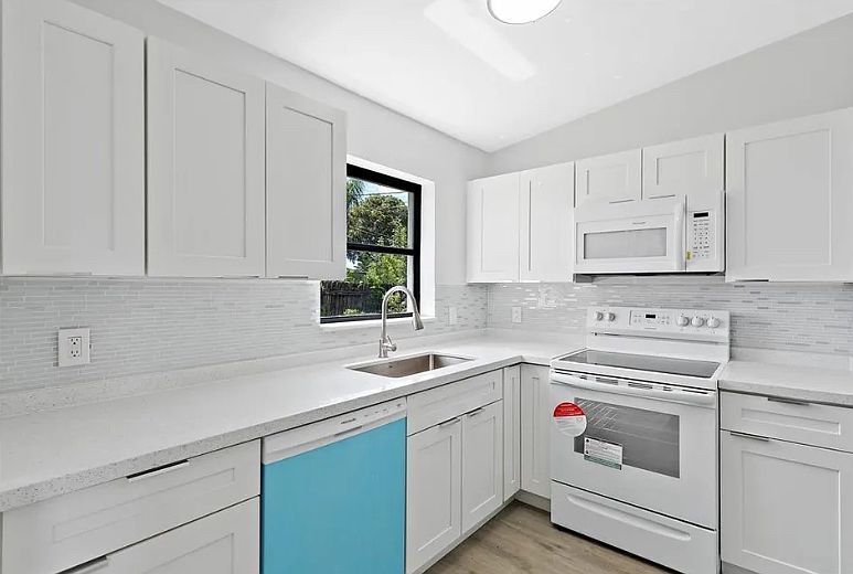 1st image of 1588 NW 6th Ave