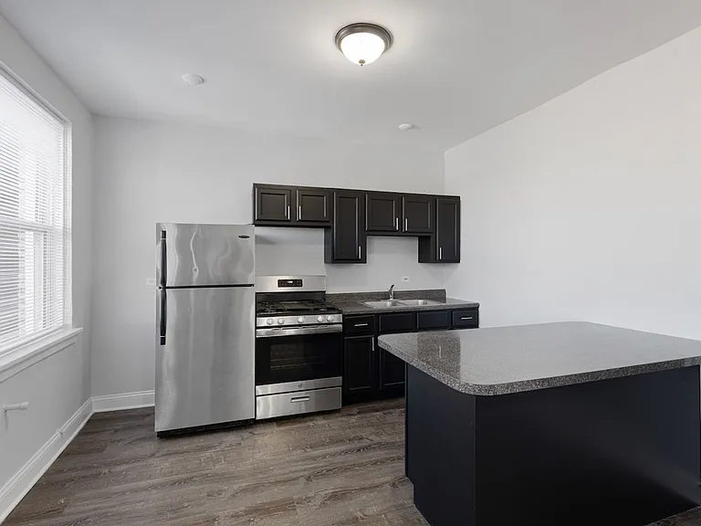 The Kenmore on Edgewater — Photo 83