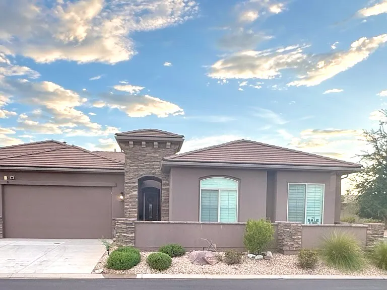 4898 S Heatherglen Dr — Photo 1